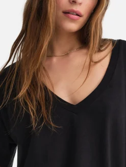 Hemp Biofibre™ V-Neck Tee